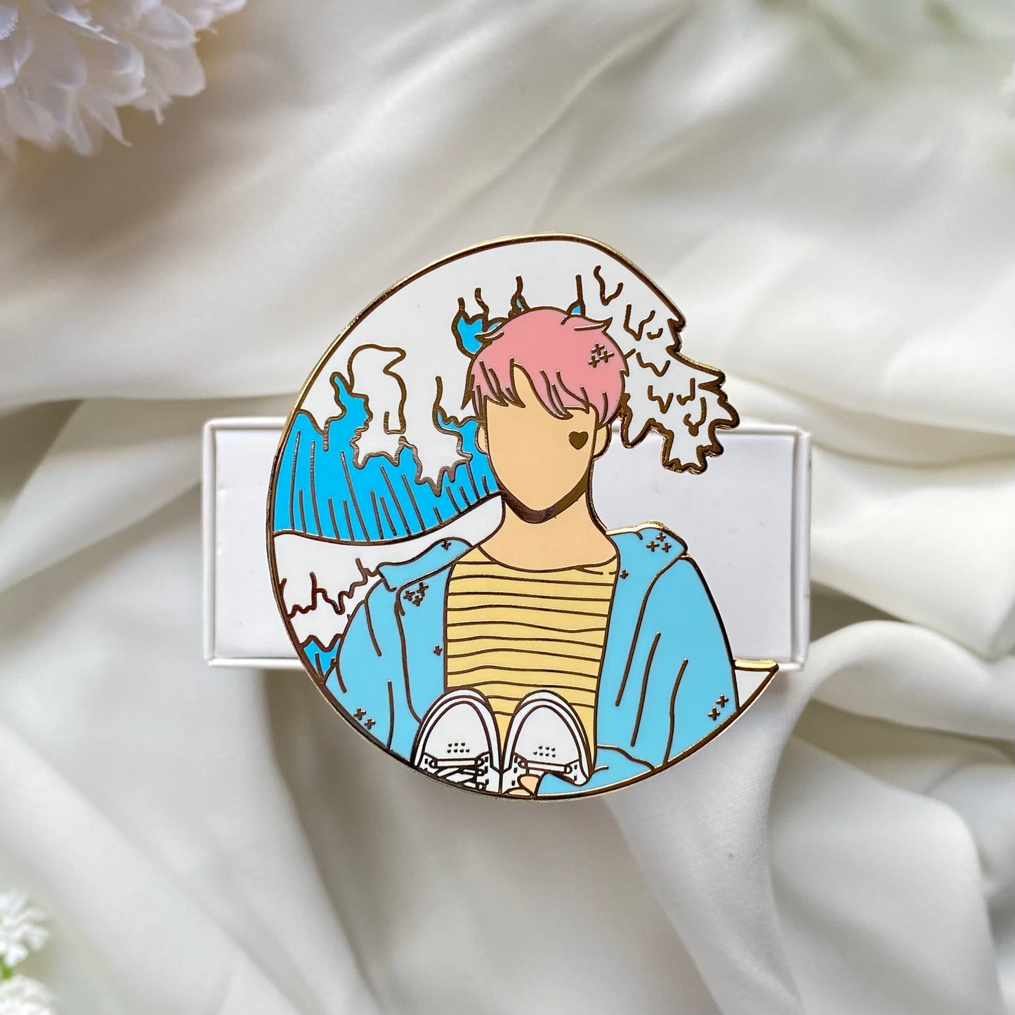 JIMIN YOU NEVER WALK ALONE PIN
